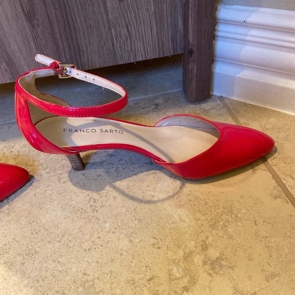 FRANCO SARTO red shoes. Gorgeous!!!